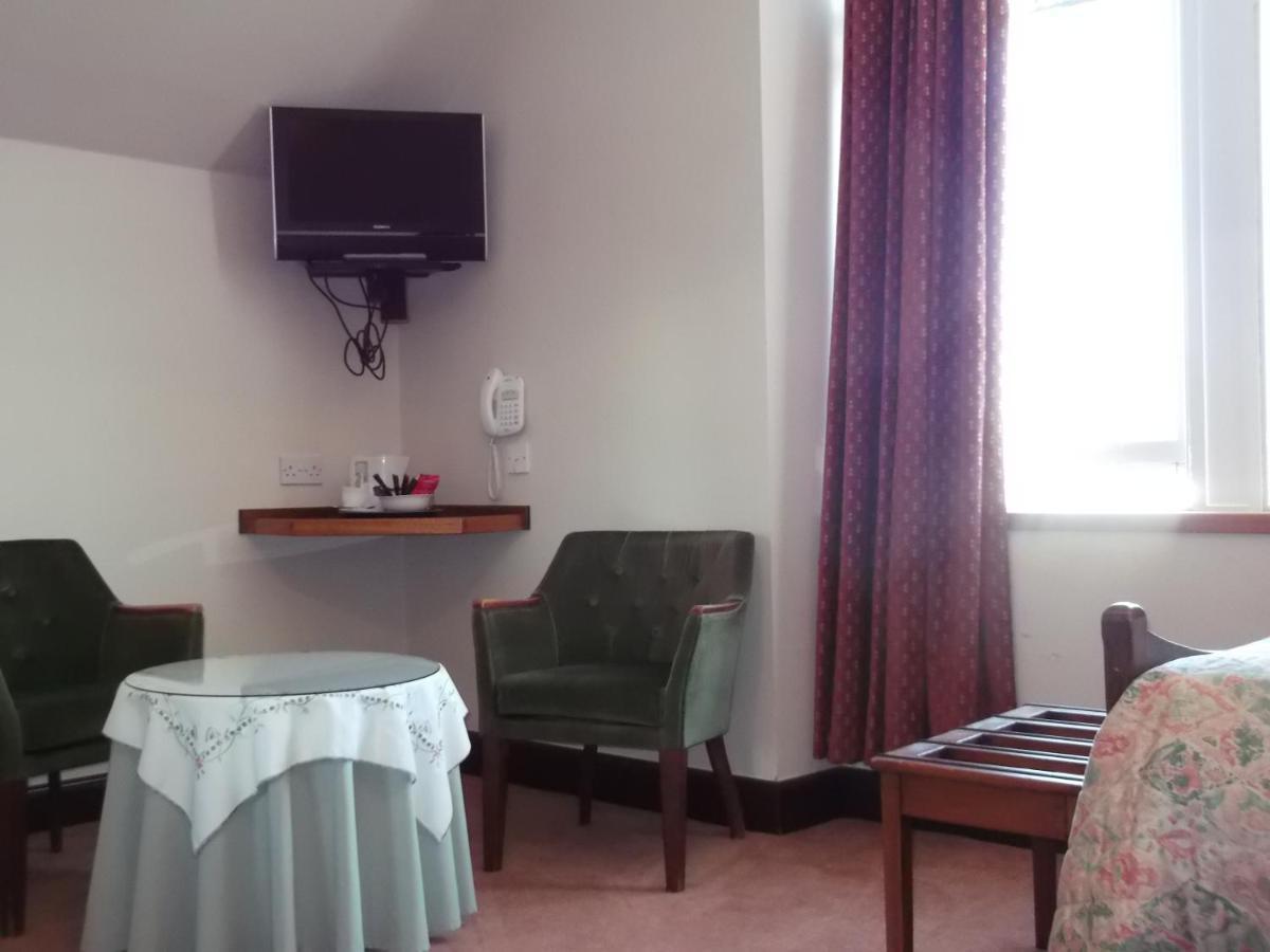 Caledonian Hotel Форт-Огастус Екстер'єр фото
